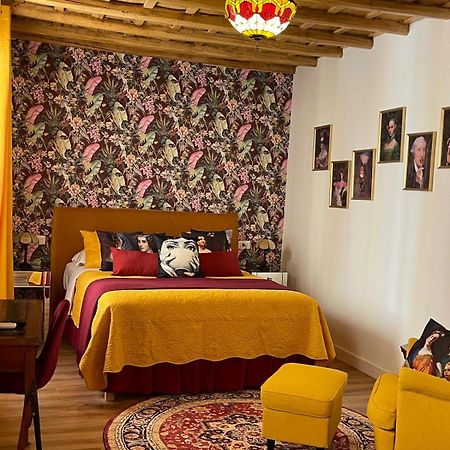 B&B Ventisei Scalini A Trastevere Roma Exterior foto